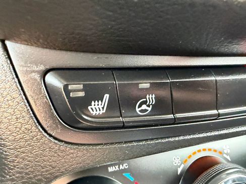 Used 2016 Jeep Renegade Limited AWD/4WD image 22