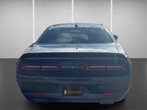 Used 2019 Dodge Challenger R/T Scat Pack RWD image 10
