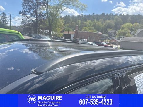 Used 2024 Jeep Compass Trailhawk AWD/4WD image 5