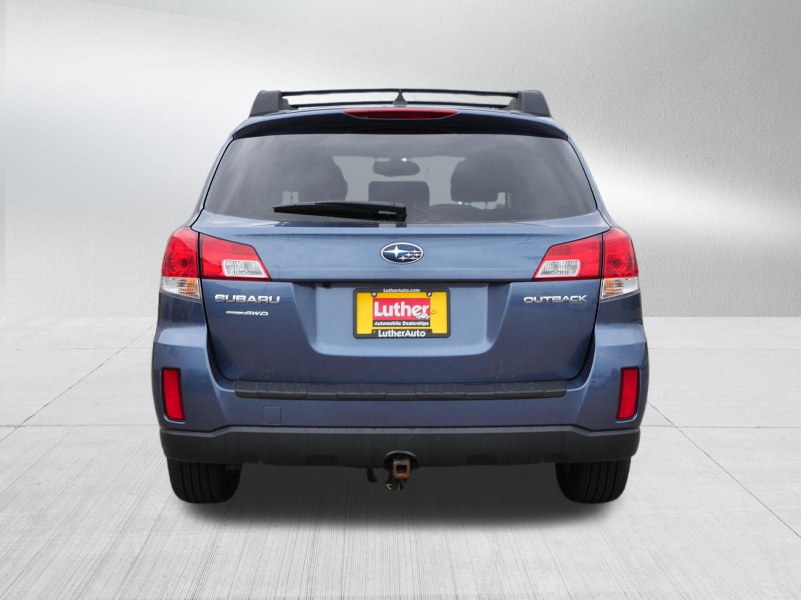 Used 2014 Subaru Outback 2.5i Limited w/ Moonroof Package AWD/4WD image 6