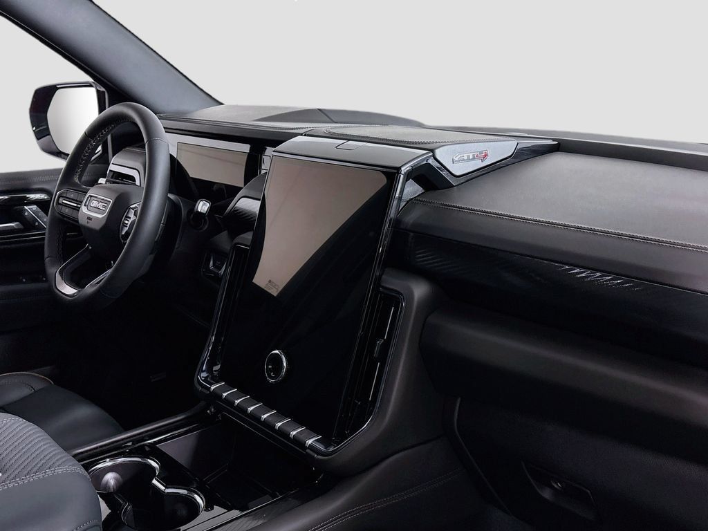 New 2026 GMC Yukon XL AT4 w/ AT4 Premium Package AWD/4WD image 31