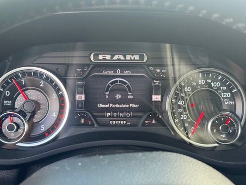 Used 2022 RAM 2500 Laramie AWD/4WD image 7