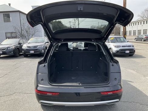 Used 2018 Audi Q5 2.0T Premium Plus w/ Premium Plus Package image 11