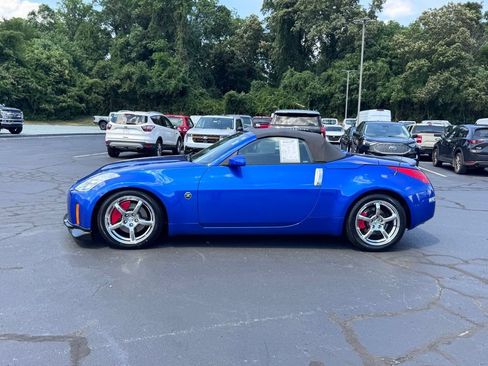 Used 2007 Nissan 350Z Touring RWD image 3