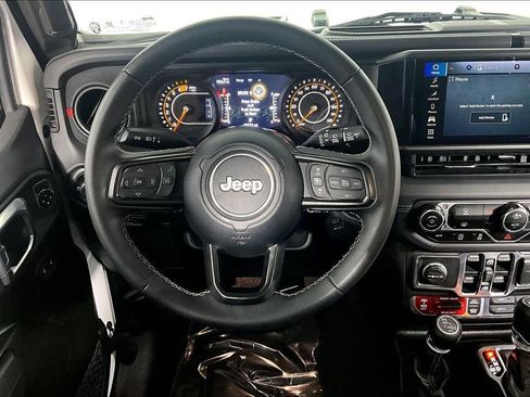 Used 2025 Jeep Wrangler Unlimited Rubicon AWD/4WD image 5