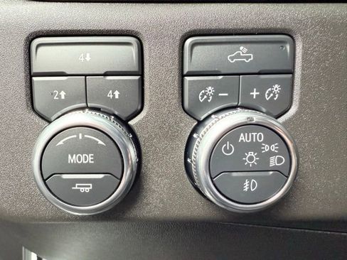 Used 2025 GMC Sierra 2500 SLE w/ SLE Convenience Package image 23