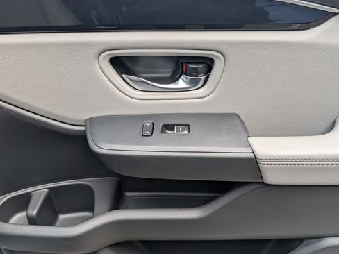 Used 2024 Honda Pilot Touring image 25
