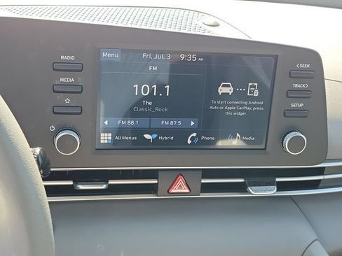 New 2026 Hyundai Elantra Hybrid FWD image 11