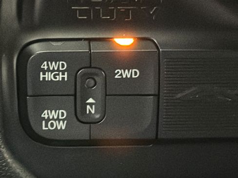 Used 2022 RAM 2500 Big Horn AWD/4WD image 30