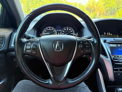 Used 2017 Acura TLX FWD image 13