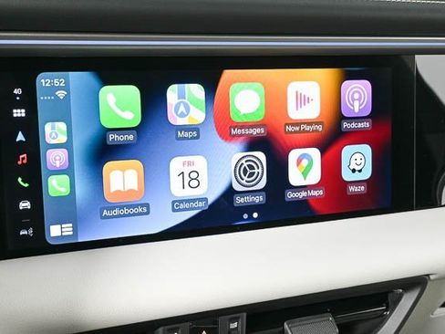 Used 2025 Porsche Macan Electric image 15