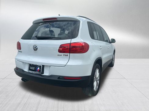 Used 2015 Volkswagen Tiguan S image 9
