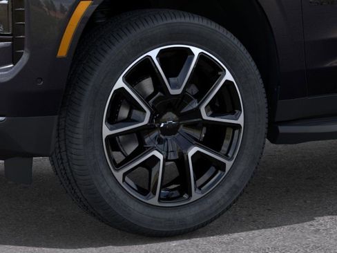 New 2026 Chevrolet Suburban RST RWD image 9