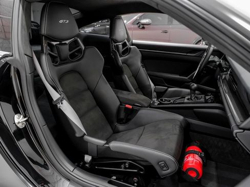 Used 2022 Porsche 911 GT3 image 34