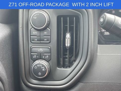 Used 2025 Chevrolet Silverado 1500 Custom Trail Boss AWD/4WD image 20
