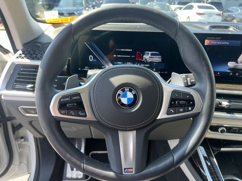 Used 2024 BMW X7 xDrive40i w/ M Sport Package AWD/4WD image 19