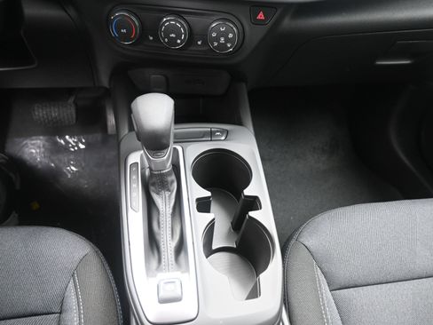 Used 2026 Chevrolet Trax LS w/ LS Convenience Package FWD image 16