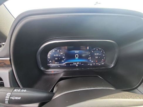 Used 2024 Chevrolet Tahoe Premier image 11