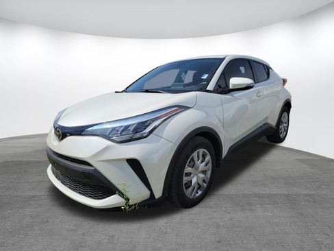 Used 2020 Toyota C-HR LE image 3