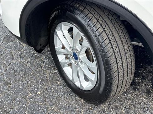 Used 2020 Ford Escape SE image 27