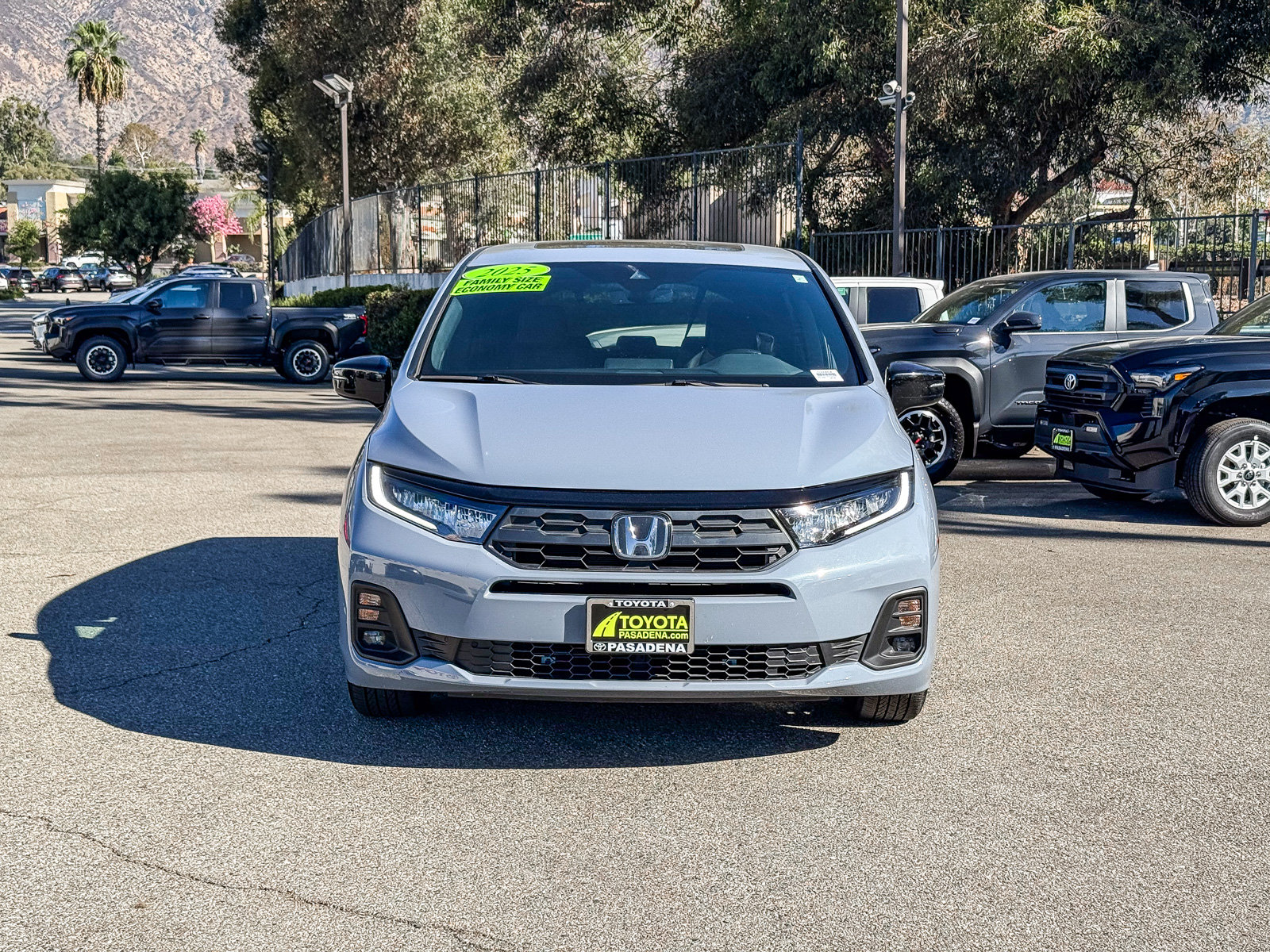 Used 2025 Honda Odyssey Sport-L image 2
