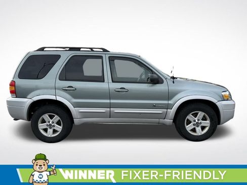 Used 2007 Ford Escape 4WD Hybrid image 4