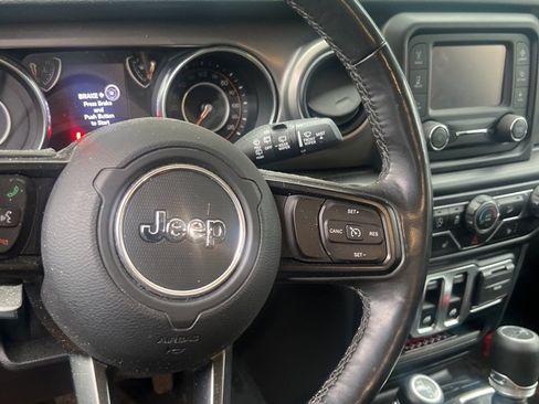 Used 2020 Jeep Wrangler Sport image 7