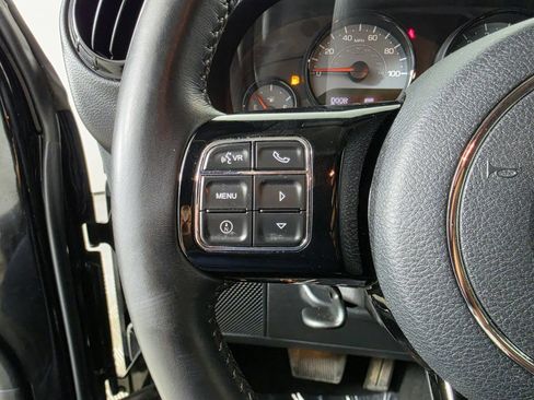 Used 2017 Jeep Wrangler Unlimited Sahara AWD/4WD image 10