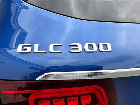 Used 2022 Mercedes-Benz GLC 300 image 9