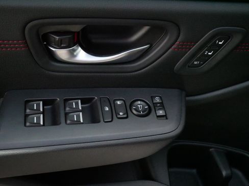 Certified 2026 Honda Pilot Black Edition image 19