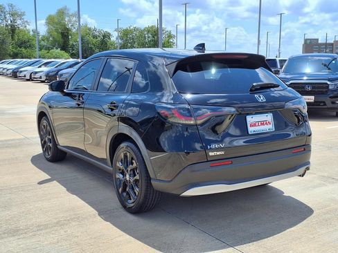 Used 2025 Honda HR-V Sport image 2