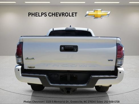 Used 2023 Toyota Tacoma Limited AWD/4WD image 8