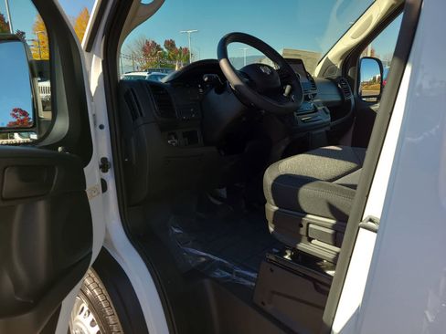 New 2026 RAM ProMaster 2500 w/ Premium Convenience Group image 10
