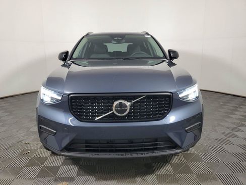 Used 2026 Volvo XC40 B5 Core AWD/4WD image 2