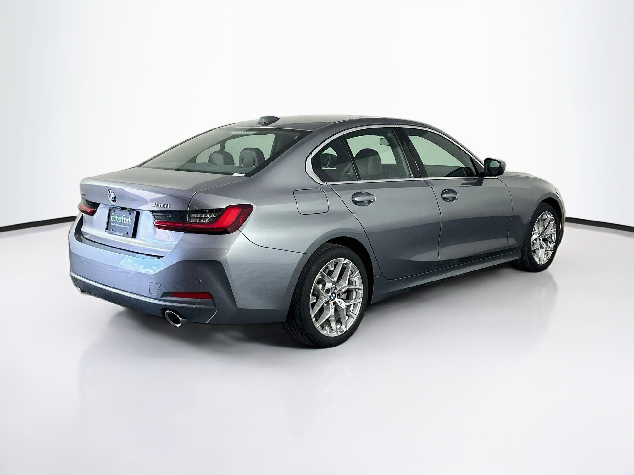 Used 2026 BMW 330i xDrive Sedan AWD/4WD image 9