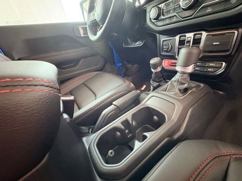 New 2026 Jeep Gladiator Rubicon w/ Steel Power Dome Hood Package AWD/4WD image 30
