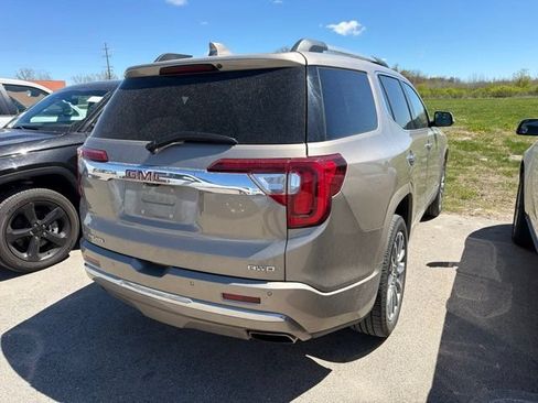 Used 2022 GMC Acadia Denali w/ Denali Ultimate Package AWD/4WD image 5