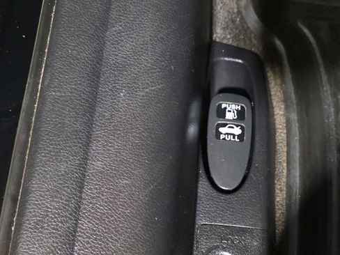 Used 2010 Honda Accord EX-L image 24