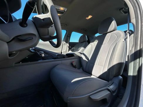 Used 2023 Hyundai Elantra SEL FWD image 27