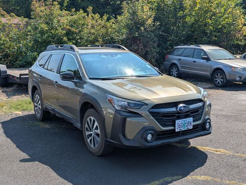 Used 2025 Subaru Outback Premium w/ Popular Package #1A AWD/4WD image 10