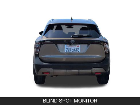 Certified 2026 Nissan Kicks SV FWD image 9