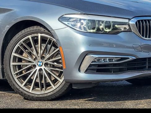 Used 2018 BMW 530i xDrive AWD/4WD image 4