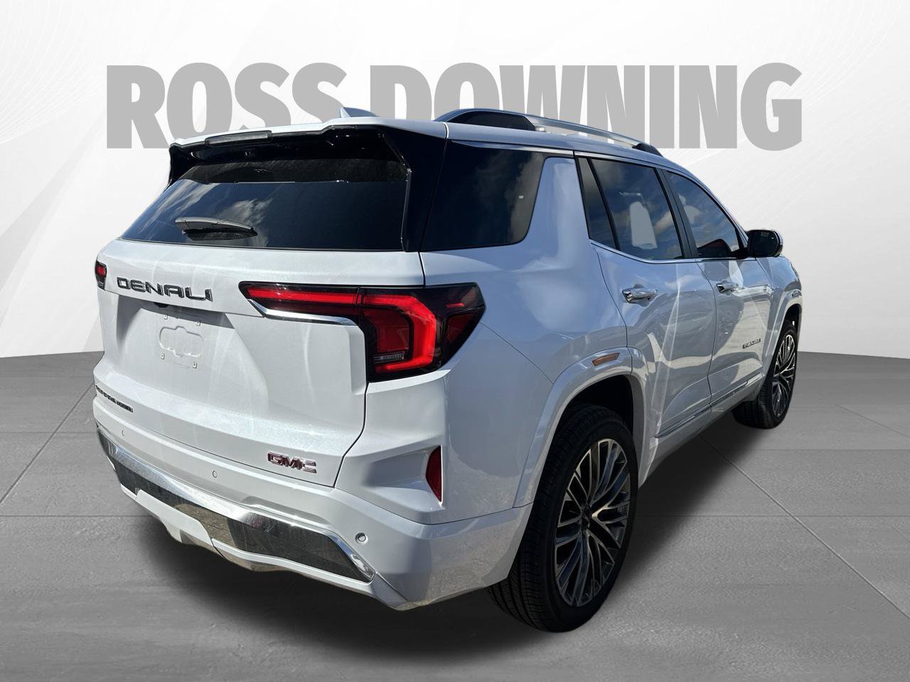 Used 2026 GMC Terrain Denali AWD/4WD image 4