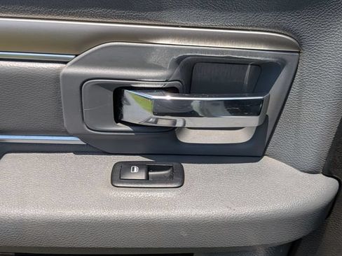Used 2018 RAM 2500 SLT RWD image 27