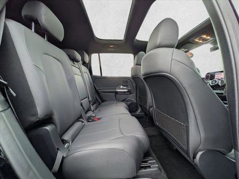 Certified 2025 Mercedes-Benz GLB 250 image 22