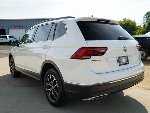 Used 2021 Volkswagen Tiguan SE FWD image 4