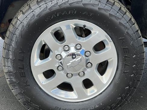 Used 2014 Chevrolet Silverado 2500 LT w/ Interior Plus Package AWD/4WD image 7