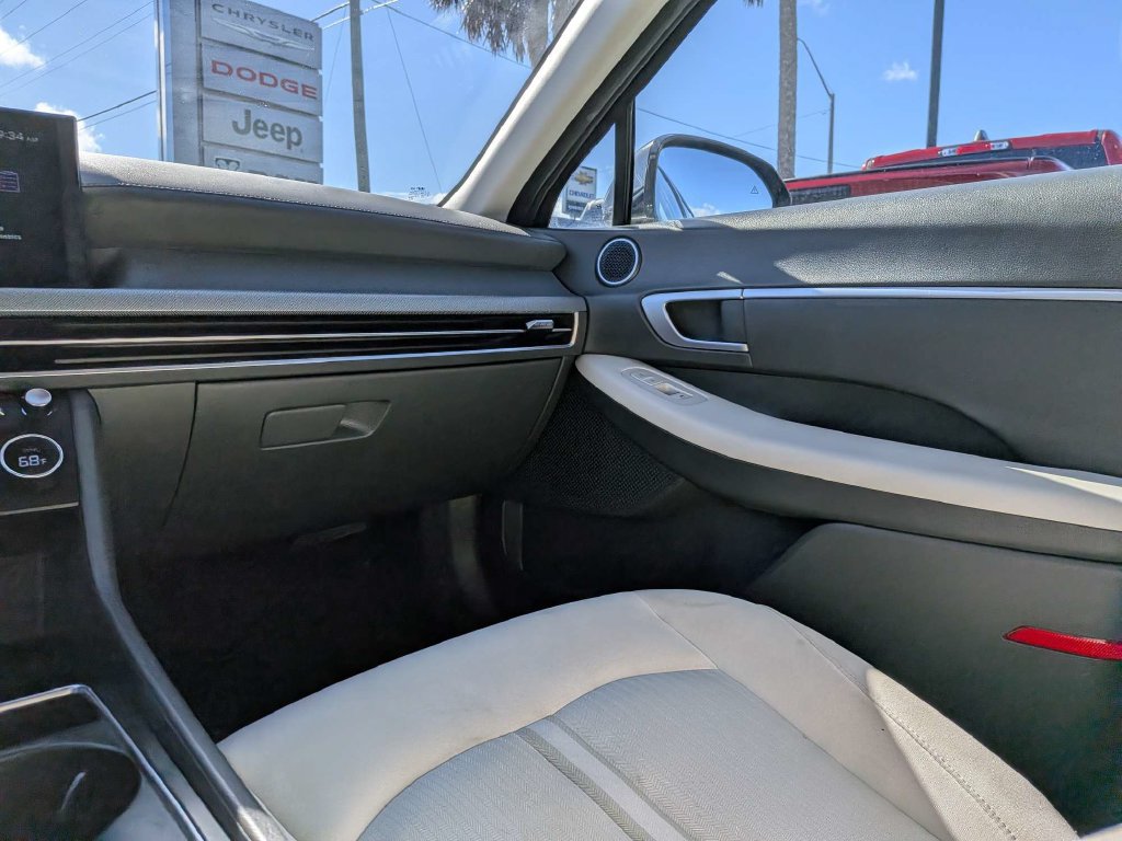 Used 2025 Hyundai Sonata SEL FWD image 15
