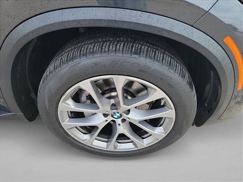 Used 2022 BMW X5 xDrive40i w/ Premium Package image 10