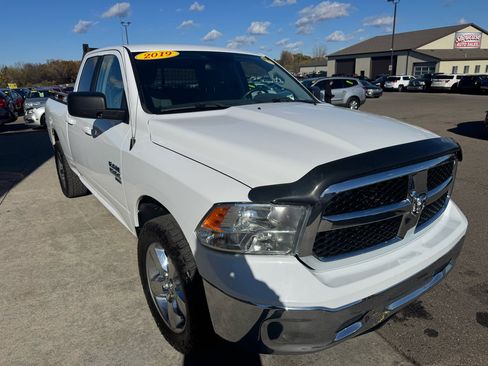 Used 2019 RAM 1500 Classic SLT image 3